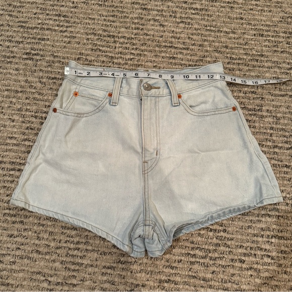 Levi’s Denim Shorts - Picture 5 of 7